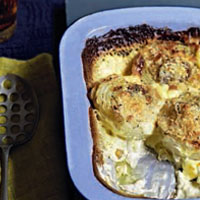 Onions baked in cream with anchovies