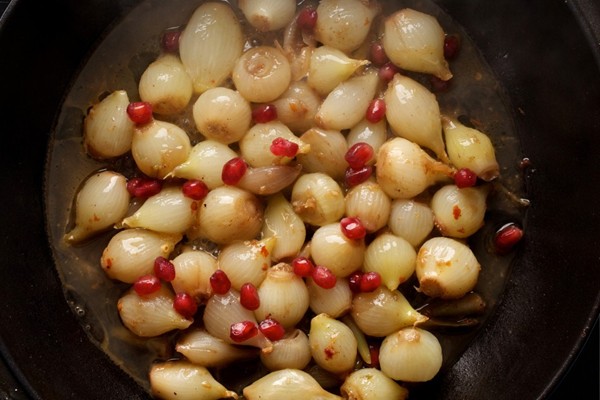 Onions glazed with pomegranate molasses