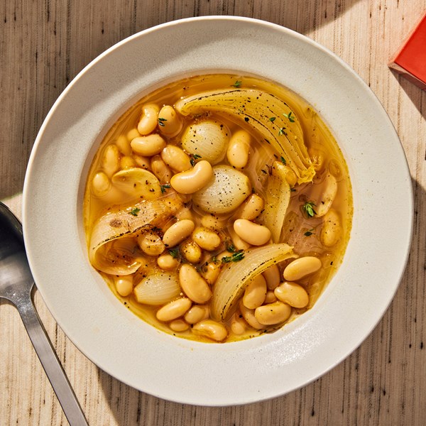 Oniony brothy beans 