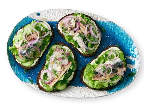 Open-face sardine sandwiches 