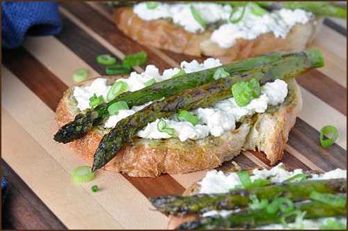 Open-faced roasted asparagus with fresh ricotta and pesto