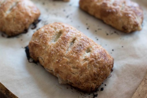 Or nee hand pie