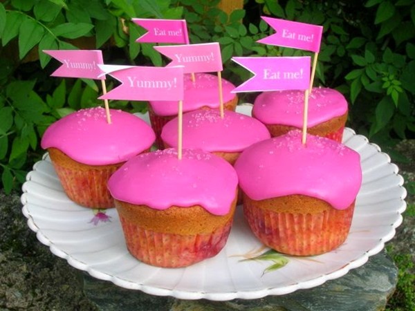Orange and beetroot cupcakes