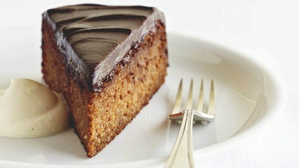 Orange and chocolate cake