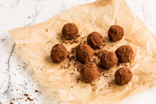 Orange and cinnamon sous vide chocolate truffles