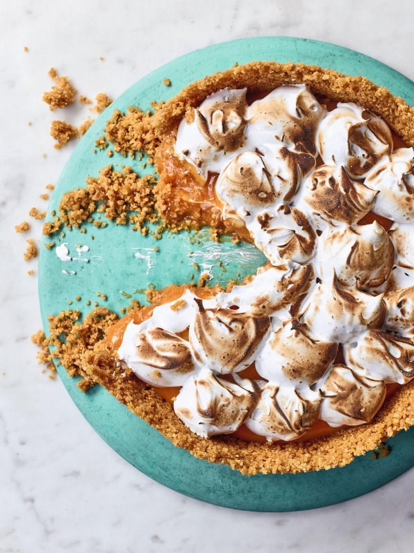 Orange and lemongrass meringue pie