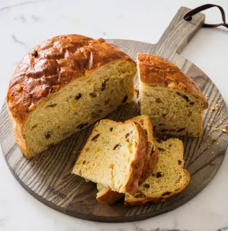 Orange and raisin panettone