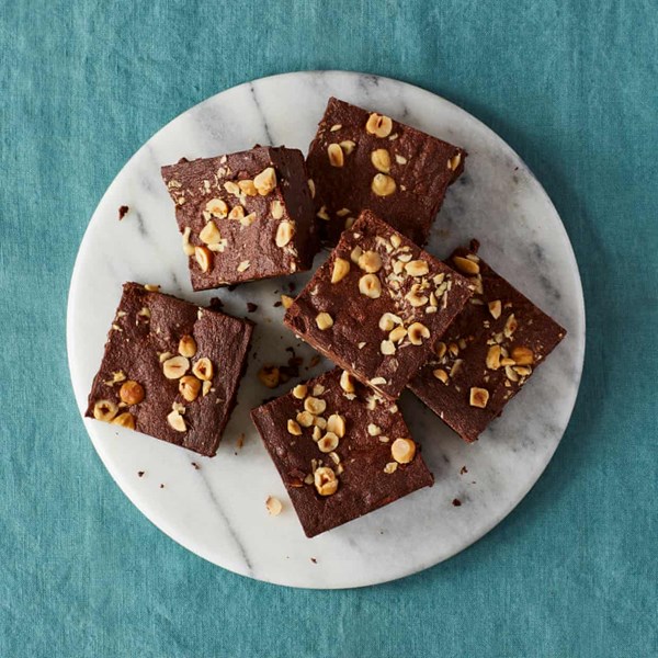 Orange and spelt brownies