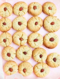 Orange baci di dama with rosemary