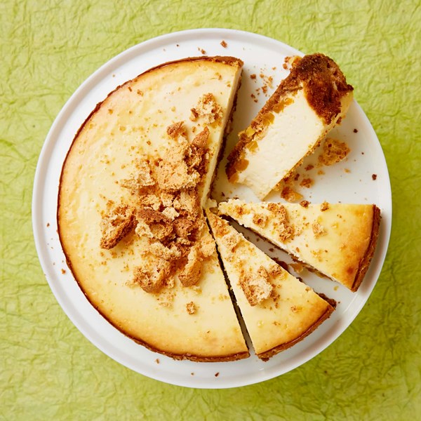 Orange blossom ricotta cheesecake with amaretti base