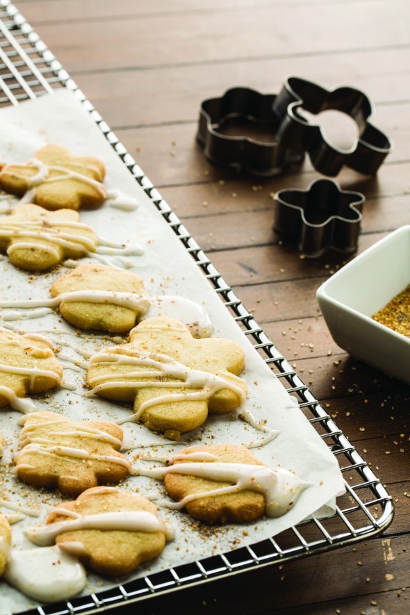 Orange cardamom icing