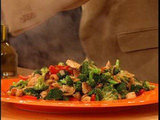 Orange-cashew chicken with broccoli