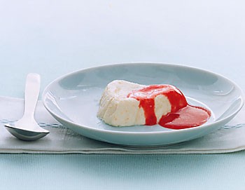 Orange coeurs à la crème with strawberry raspberry sauce