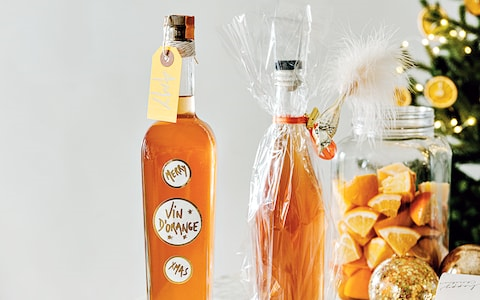 Orange-flavoured rosé wine (Vin d'orange)