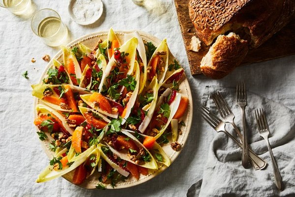 Orange, parsley & walnut salad