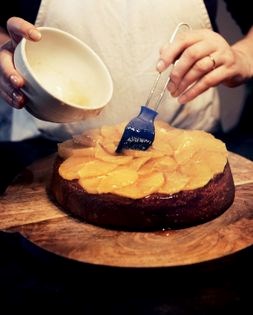Orange polenta cake