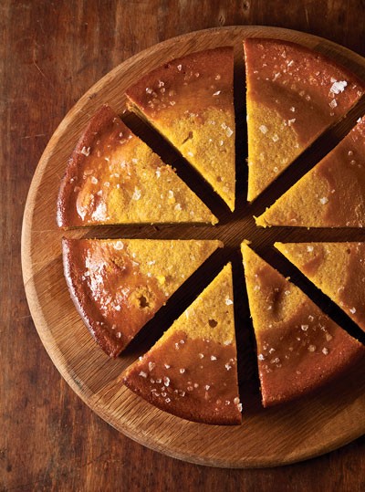Orange-scented olive oil cake
