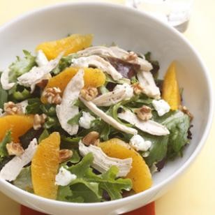 Orange-walnut salad with chicken