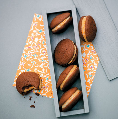 Orange whoopie pies with Nutella