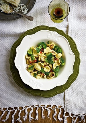 Orecchiette with broccoli, chillies and anchovies