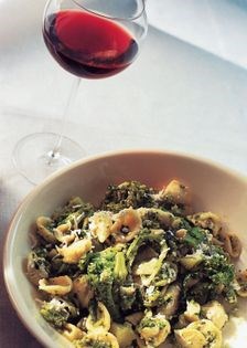 Orecchiette with broccoli (Orecchiette ai broccoli)
