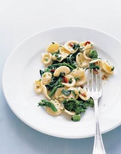 Orecchiette with broccoli rabe (Orecchiette ai broccoletti)