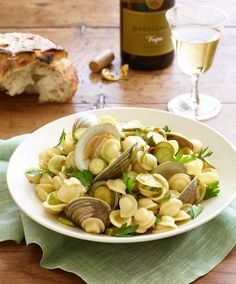 Orecchiette with clams and zucchini (Orecchiette con vongole e zucchine)