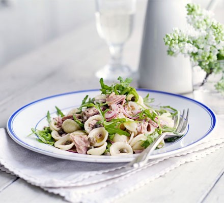 Orecchiette with tuna, capers and red onions