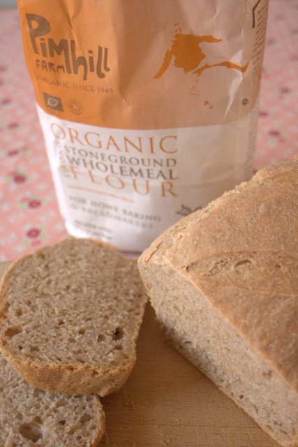Organic wholemeal loaf