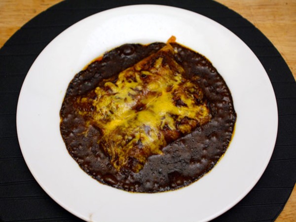 Original cheese enchiladas with chili gravy