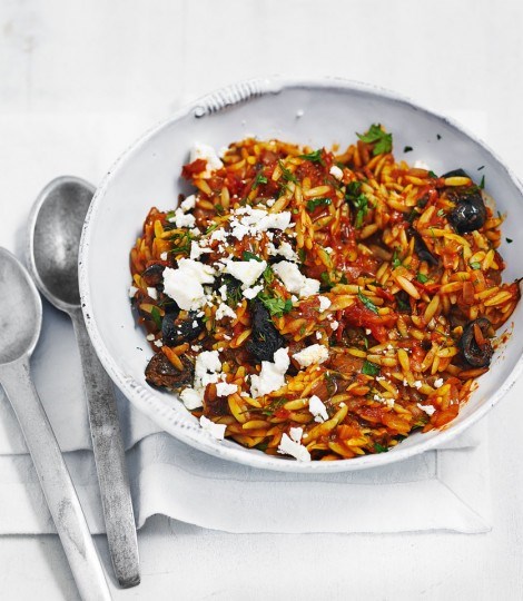 Orzo pasta with oregano, feta and tomato sauce