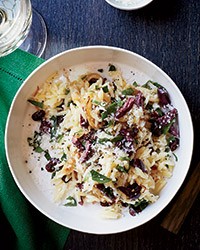 Orzo with caramelized onions and raisins