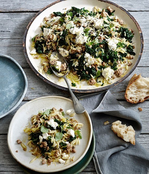 Orzo with pork, spinach and feta