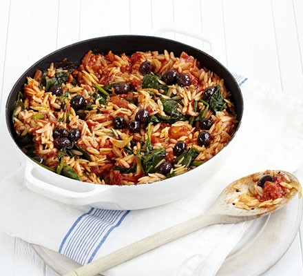Orzo with spinach & cherry tomatoes