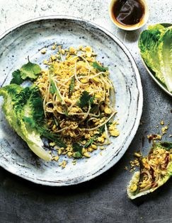 Osmanthus flower fried egg (Gui fa chow dan)