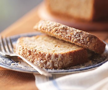 Ouzo-scented almond, yogurt, and olive oil cake