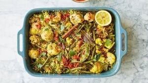 Oven-baked cauliflower and cashew pilaf