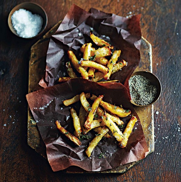 Oven-baked celeriac fries with honey and thyme