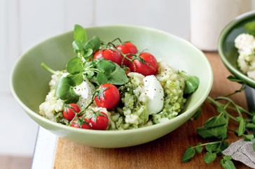 Oven-baked risotto with pesto and goat's curd