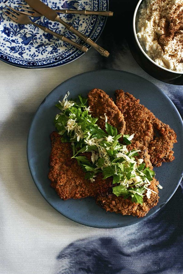 Oven-baked schnitzel with cauliflower-cheese mash & sauerkraut