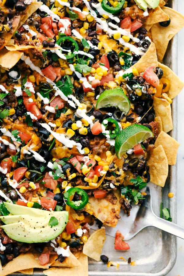 Oven-baked sheet-pan nachos