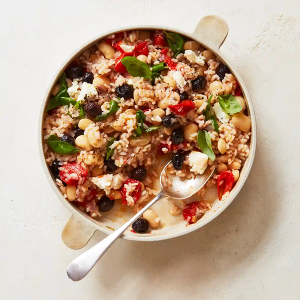Oven-baked tomato rice with butter beans