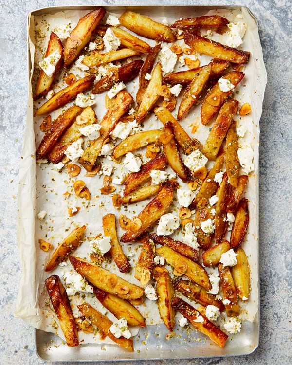 Oven chips with Greek oregano and feta