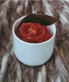 Oven-dried tomatoes in olive oil