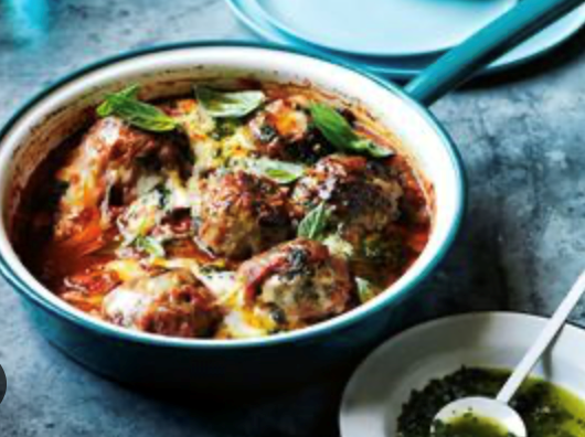 Oven-roasted meatballs with kale pesto and mozzarella