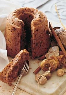 Oven-steamed figgy pudding