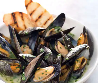 Oven-steamed mussels