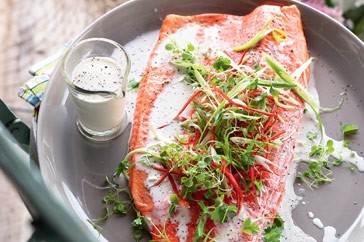 Oven-steamed salmon with coconut milk dressing