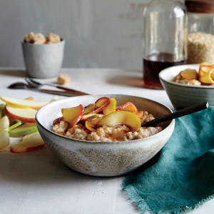 Overnight maple-raisin oatmeal