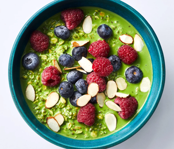 Overnight matcha oats with berries